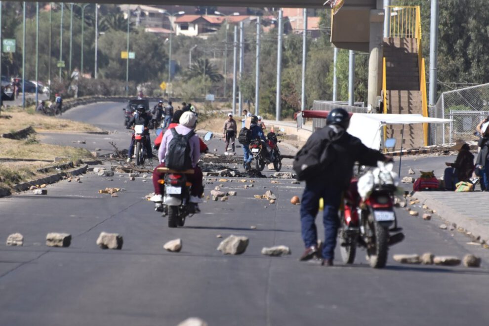 Bloqueos en Cochabamba y Chuquisaca