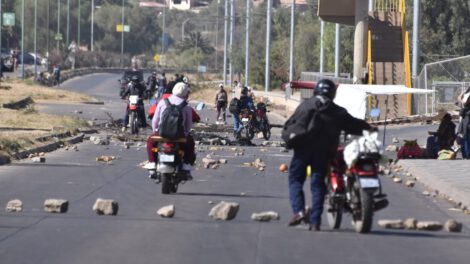 Pausa humanitaria en bloqueos en Bolivia