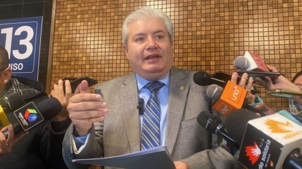 Reunión de jefes de bancada sobre créditos y elecciones