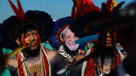 Protesta en Brasil contra subasta de áreas petroleras en la Amazonía