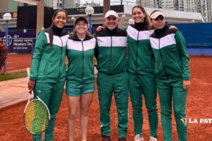 Las integrantes del equipo boliviano de tenis listas para la Billie Jean King Cup