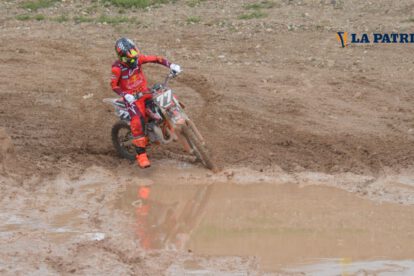 Competencia de motociclismo en Oruro
