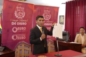 Nepotismo en Oruro por el concejal Iván Quispe
