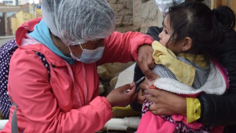 Vacunación contra el sarampión en Bolivia