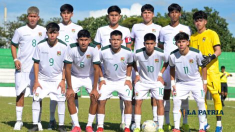 Selección boliviana Sub-17 en partido de preparación contra Uruguay