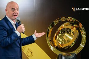 Mundial de Clubes con Gianni Infantino y el trofeo