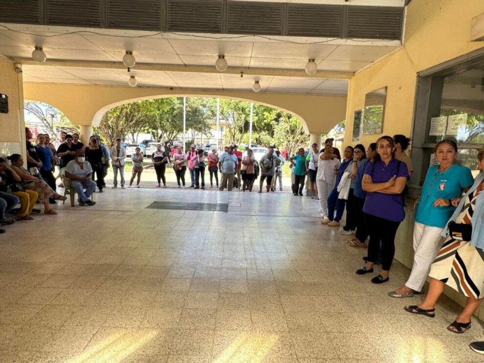 Hospital materno infantil en emergencia por falta de insumos