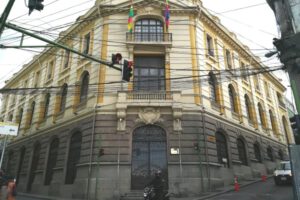 Bolivianos en Israel e Irán