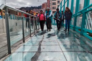 daños al puente del Bicentenario
