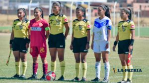 Duelo decisivo en la Liga Femenina de Fútbol entre CDT Real Oruro y GV San José