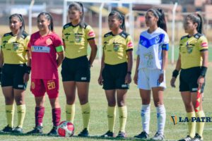 Duelo decisivo en la Liga Femenina de Fútbol entre CDT Real Oruro y GV San José