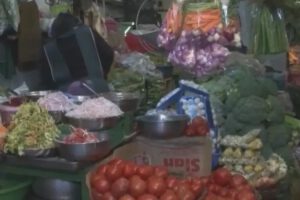 Mercados de Cochabamba intentan retomar la normalidad tras 15 días de bloqueos