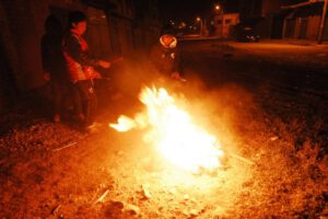 Operativos contra fogatas en Oruro por San Juan