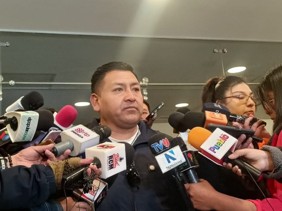 Encuestas desfavorables para el MAS según Santos Ramos