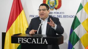 Fiscal Roger Mariaca sindica de afán conspirador a un canal privado