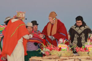 Año Nuevo Andino 5533 celebrado en Tiahuanacu