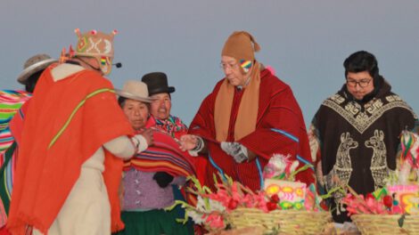 Año Nuevo Andino 5533 celebrado en Tiahuanacu