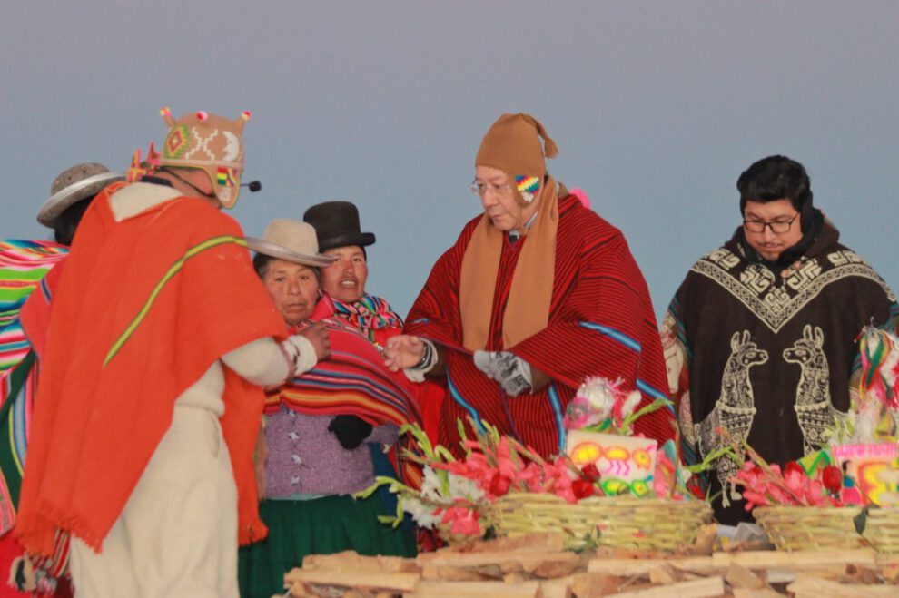 Año Nuevo Andino 5533 celebrado en Tiahuanacu