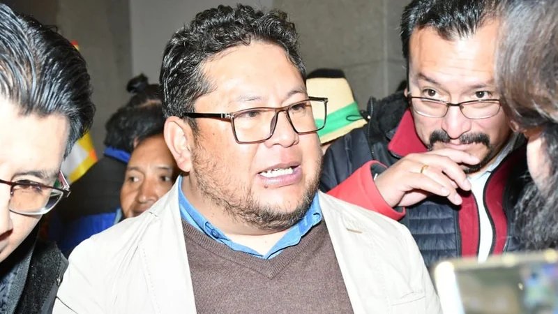 Fallece ministro de Trabajo Erland Rodríguez