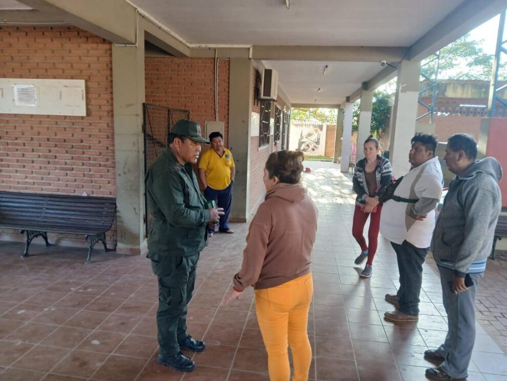 Robo en escuela Santa Cruz