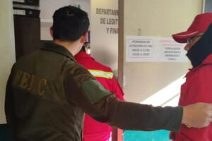 César Siles descompensación en celdas de la Felcc