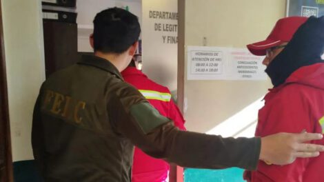 César Siles descompensación en celdas de la Felcc