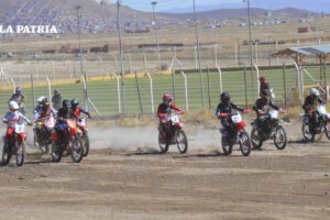 Joel Limachi motociclismo en Oruro