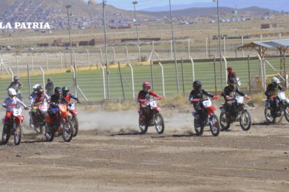 Joel Limachi motociclismo en Oruro