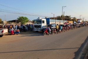 Control en venta de gasolina en Trinidad