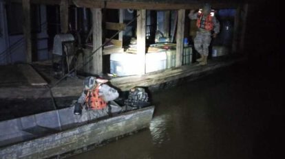 Confiscan embarcación ilegal con 5.000 litros de diésel en el río Beni