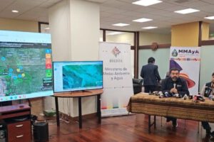 Sistema de Información y Monitoreo de Bosques presentado por el ministro Álvaro Ruiz