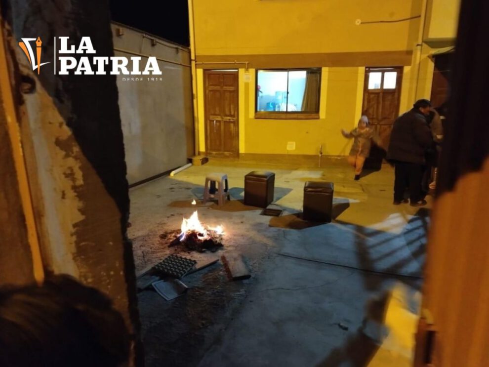 Infractores encienden fogatas en Oruro