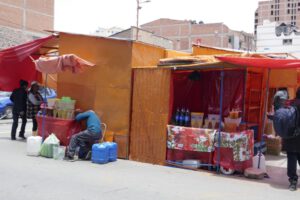 Reubicación de ferias de temporada en la Avenida 6 de Agosto