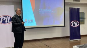 Taller de Periodismo en Nutrición presentado por Daniel Aguilar Cabrera
