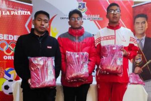 Deportistas orureños que participarán en el Torneo Nacional de Raqueta Frontón