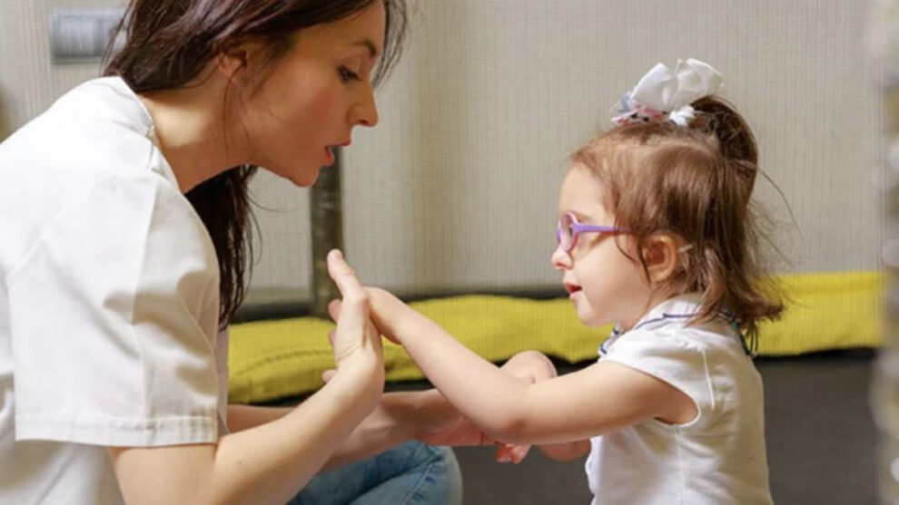 Sordoceguera, una discapacidad única que enfrenta barreras en acceso a servicios esenciales