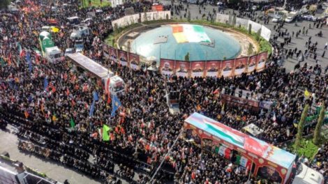 Irán rinde homenaje a científicos nucleares caídos en guerra