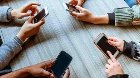 Adolescentes y acceso a internet en Bolivia