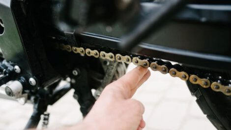 Niño pierde tres dedos tras accidente con motocicleta