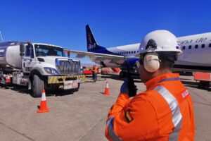 Abastecimiento de combustible para aviación en peligro por amenazas de bloqueo