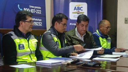 Construcción de carreteras en Oruro por la Administradora Boliviana de Carreteras