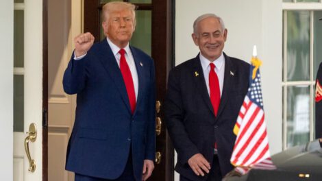 Netanyahu visitará Washington en medio de presiones por alto el fuego