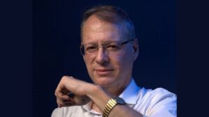 El economista Jaime Dunn afirma que su solvencia fiscal ratifica que no tiene deudas con el Estado