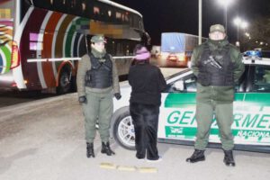 Detención de mujer boliviana en Argentina por intento de tráfico de drogas