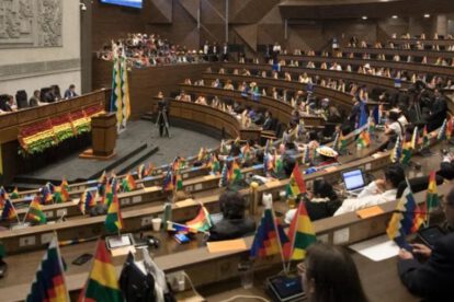 crédito de 30 millones de dólares en la Asamblea Legislativa Plurinacional