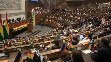 crédito de 30 millones de dólares en la Asamblea Legislativa Plurinacional