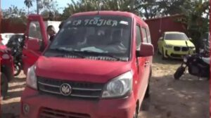 Negligencia en remolque de vehículo con menor dormida en Santa Cruz