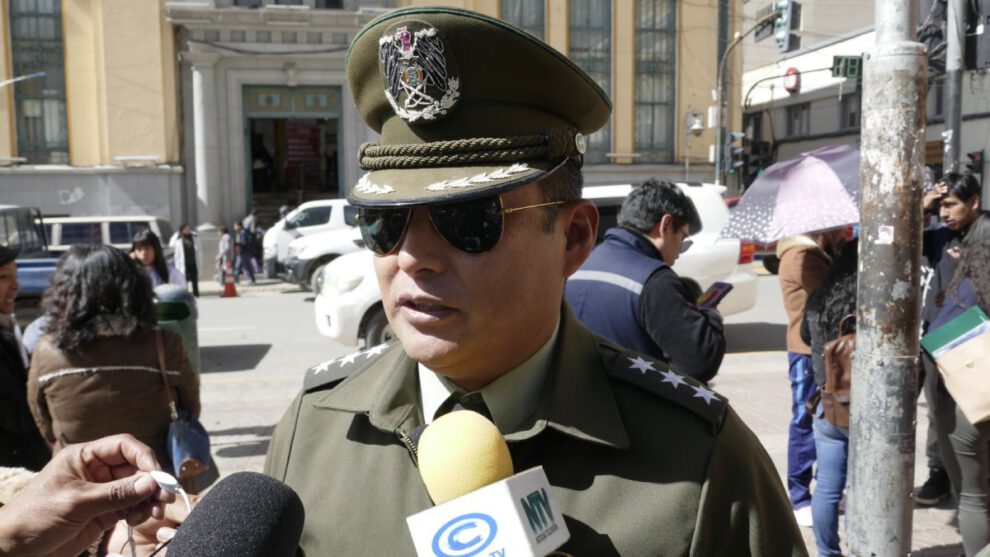 Capitán Ronald Canqui deja el cargo de jefe de Defensa al Consumidor