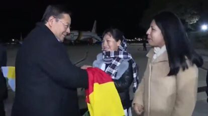 Luis Arce llega a Buenos Aires para cumbre del Mercosur