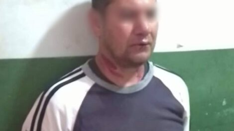 Hombre ataca con cuchillo a transeúntes en Cochabamba